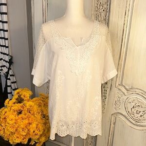 Elegant White Lace Women's Top